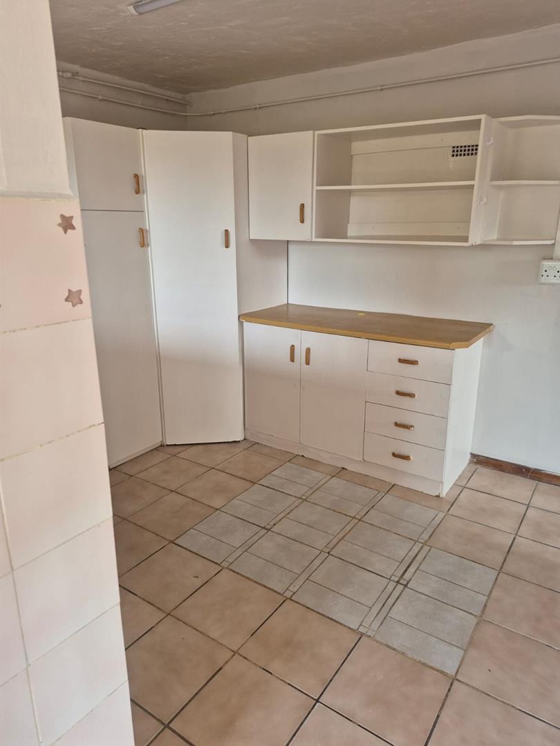 4 Bedroom Property for Sale in Mossel Bay Central Western Cape